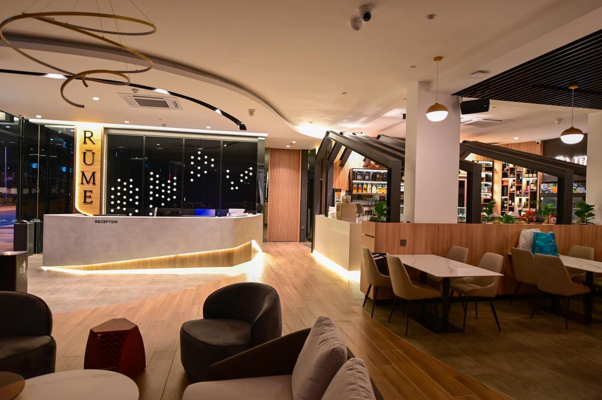 Rume Hotel Кучінг Екстер'єр фото
