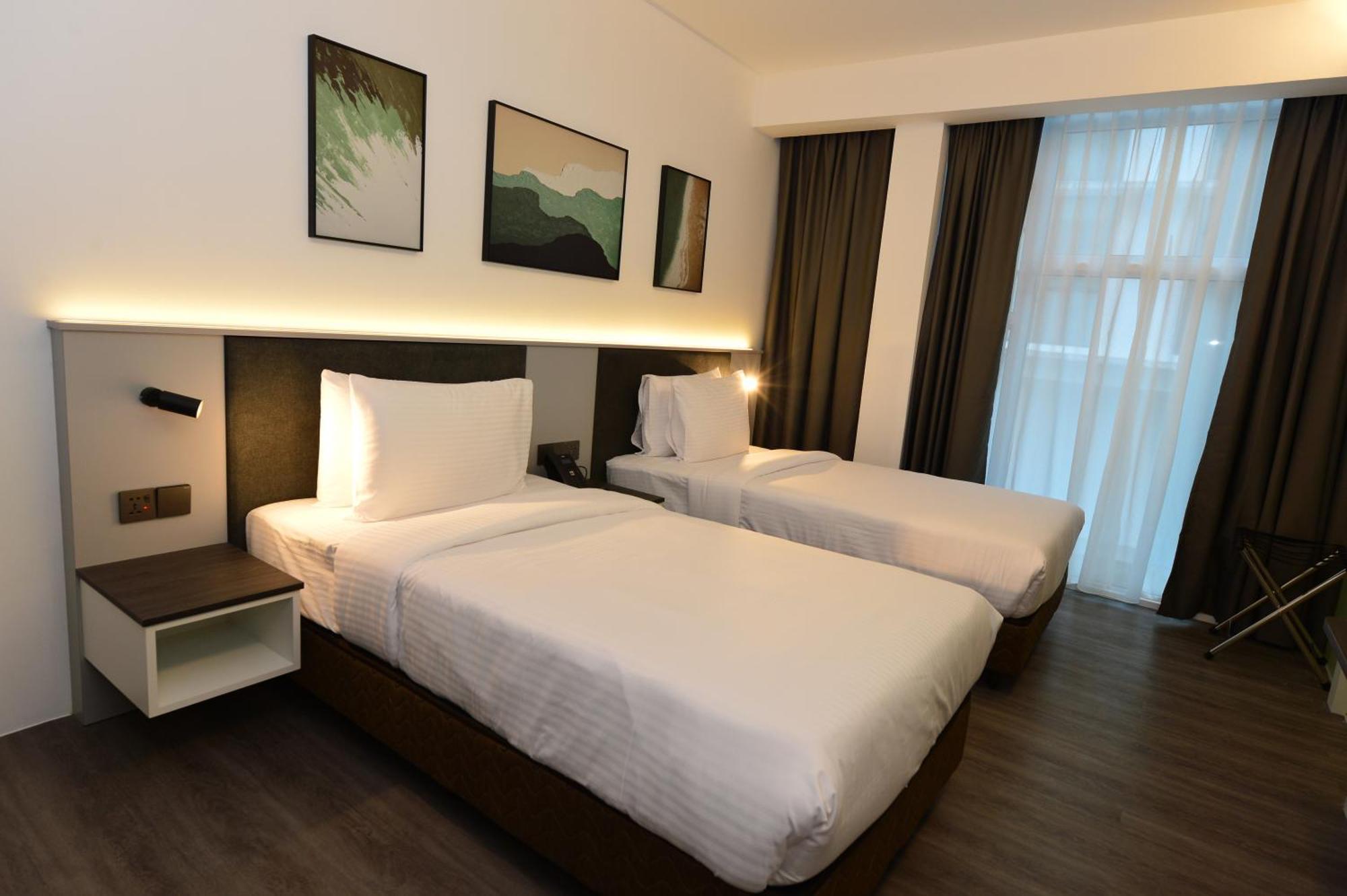 Rume Hotel Кучінг Екстер'єр фото